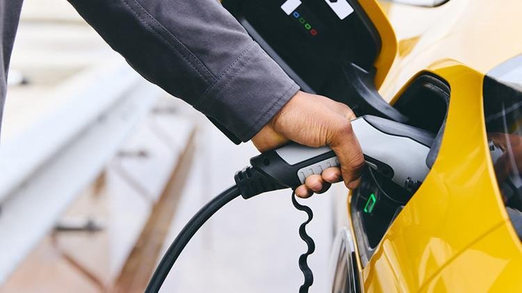 Pillerde Yenilikçi Tasarım: Akıllı Telefonlar Ve Elektrikli Araçlar İçin Faydalar
