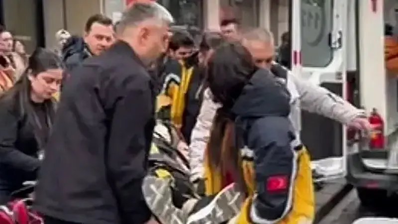 Zonguldak'ta Bir Kadın Mağaza Merdivenlerinden Düşerek Yaralandı