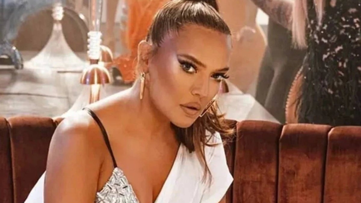 Demet Akalın'dan Ramazan Etkinliklerine Yönelik Eleştiriler