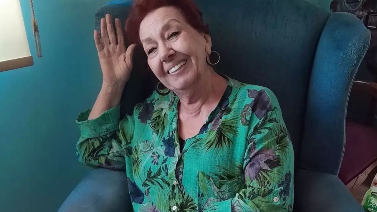 Yaprak Dökümü’nün Hayriye’si Sosyal Medyada Gündem Oldu: Filtre Detayı Dikkat Çekti