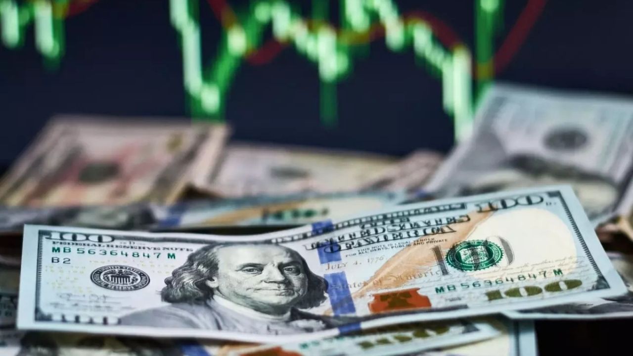 Dolar Tarihi Rekor Kırdı: İlk Kez 43 Liranın Üzerini Gördü