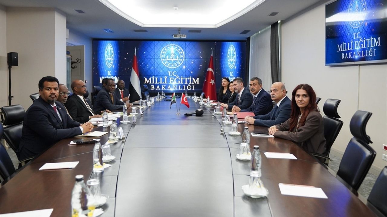 Bakan Tekin Sudanlı Mevkidaşıyla Eğitim İş Birliğini Görüştü