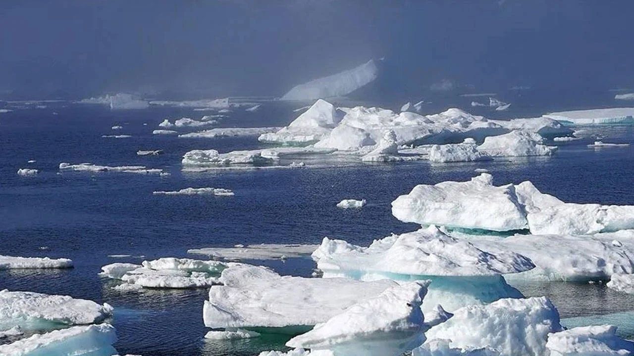 Grönland Ve Antarktika’da 47 Yılda 12,5 Trilyon Ton Buz Eridi