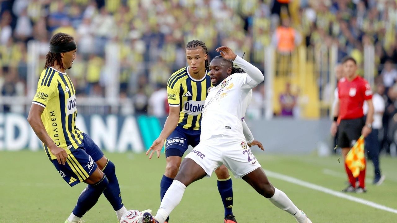 Fenerbahçe’nin 8-0’lık Zaferi Avrupa Basınında Geniş Yankı Buldu