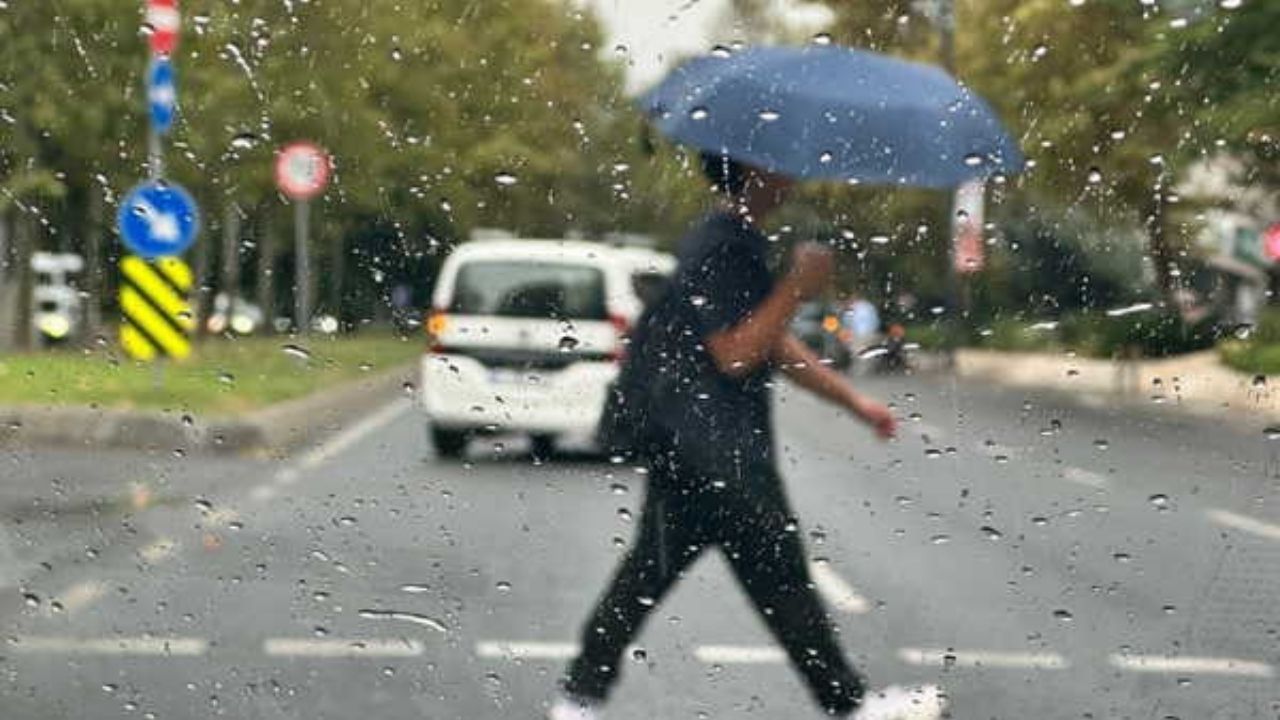 İstanbul’da Sonbahar Etkisi: Beklenen Yağış Kentte Başladı