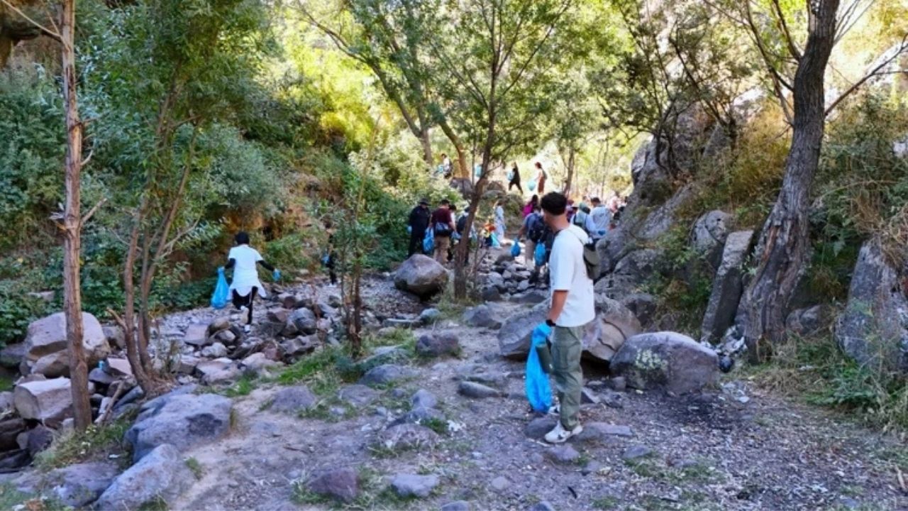 Kırlangıç Vadisi’nde Spor Ve Çevre Temizliği Bir Arada Yapıldı