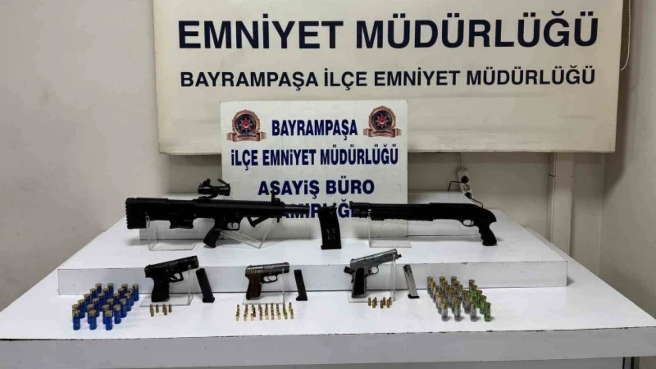 Bayrampaşa’da Şafak Operasyonu, Evden Cephanelik Çıktı