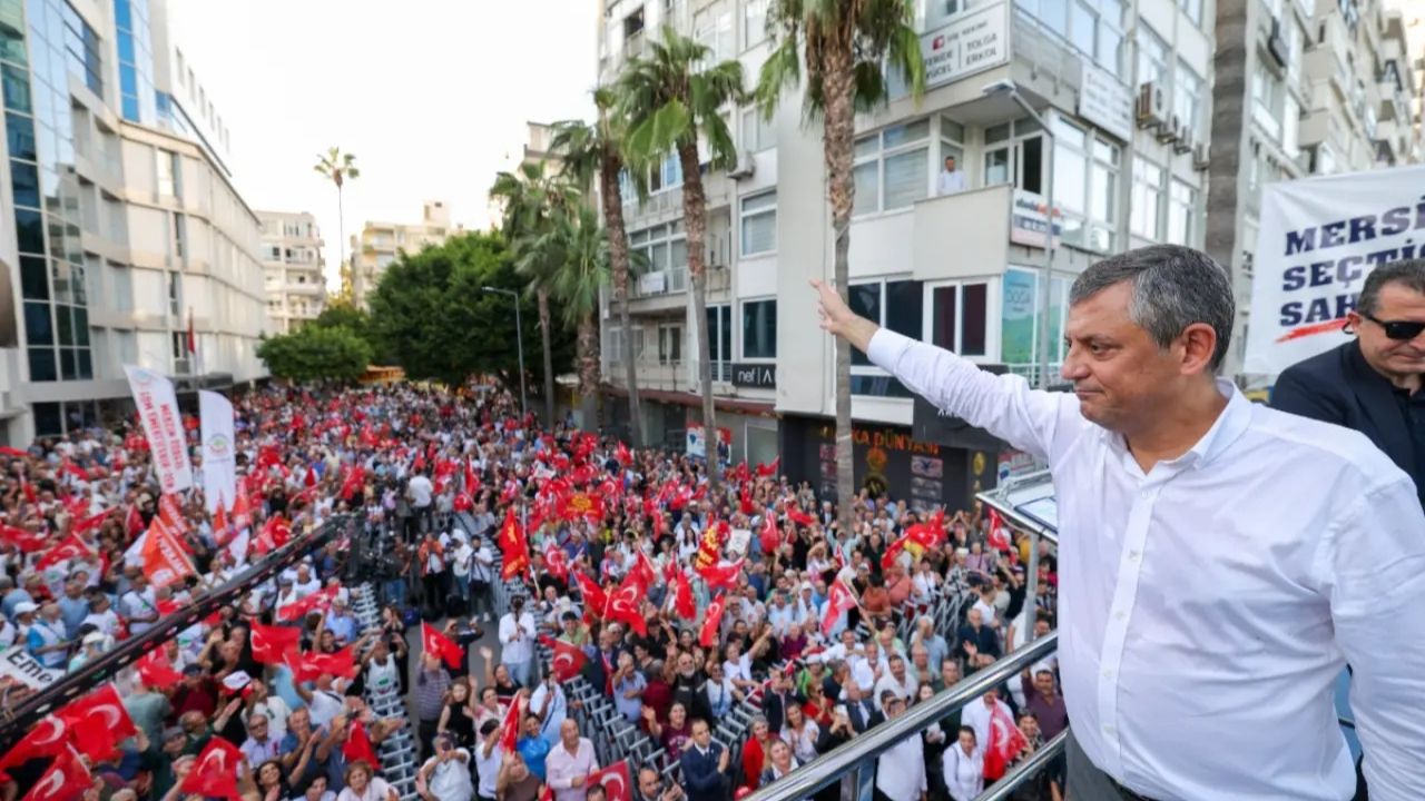 Özgür Özel'den Bakan Göktaş'a aileler üzerinden sert tepki