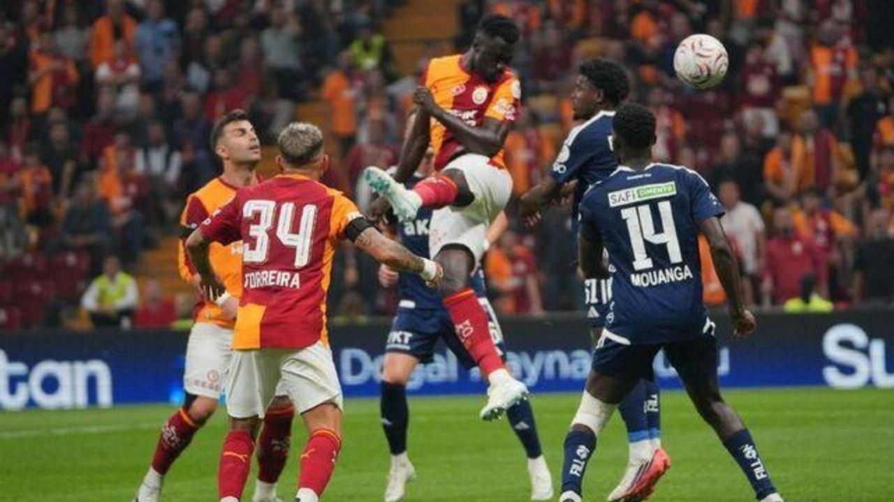 Galatasaray’dan son dakikalarda gelen zafer: Kasımpaşa’yı 3-1 yendi