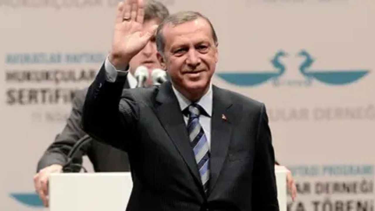 AK Parti’ye Bir Büyükşehir Belediyesinin Daha Katılacağı İddiası