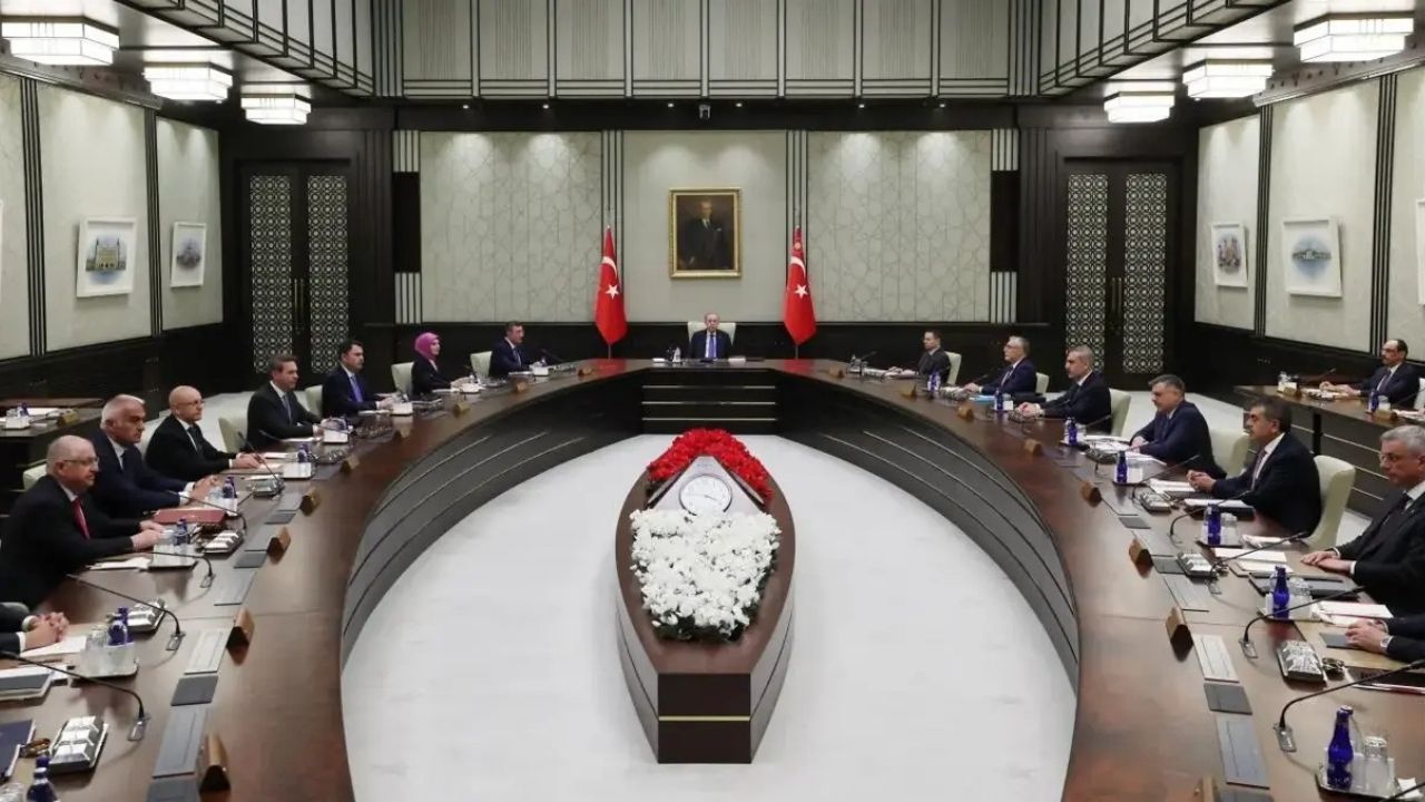 Kabine Toplantısı Başladı: Fonlar, Ekonomi Ve Dış Politika Masada