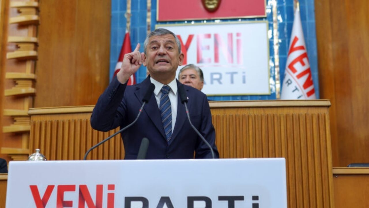 Özgür Özel’den Cemil Tugay’a sert tepki: Aday yaptığına pişman oldu