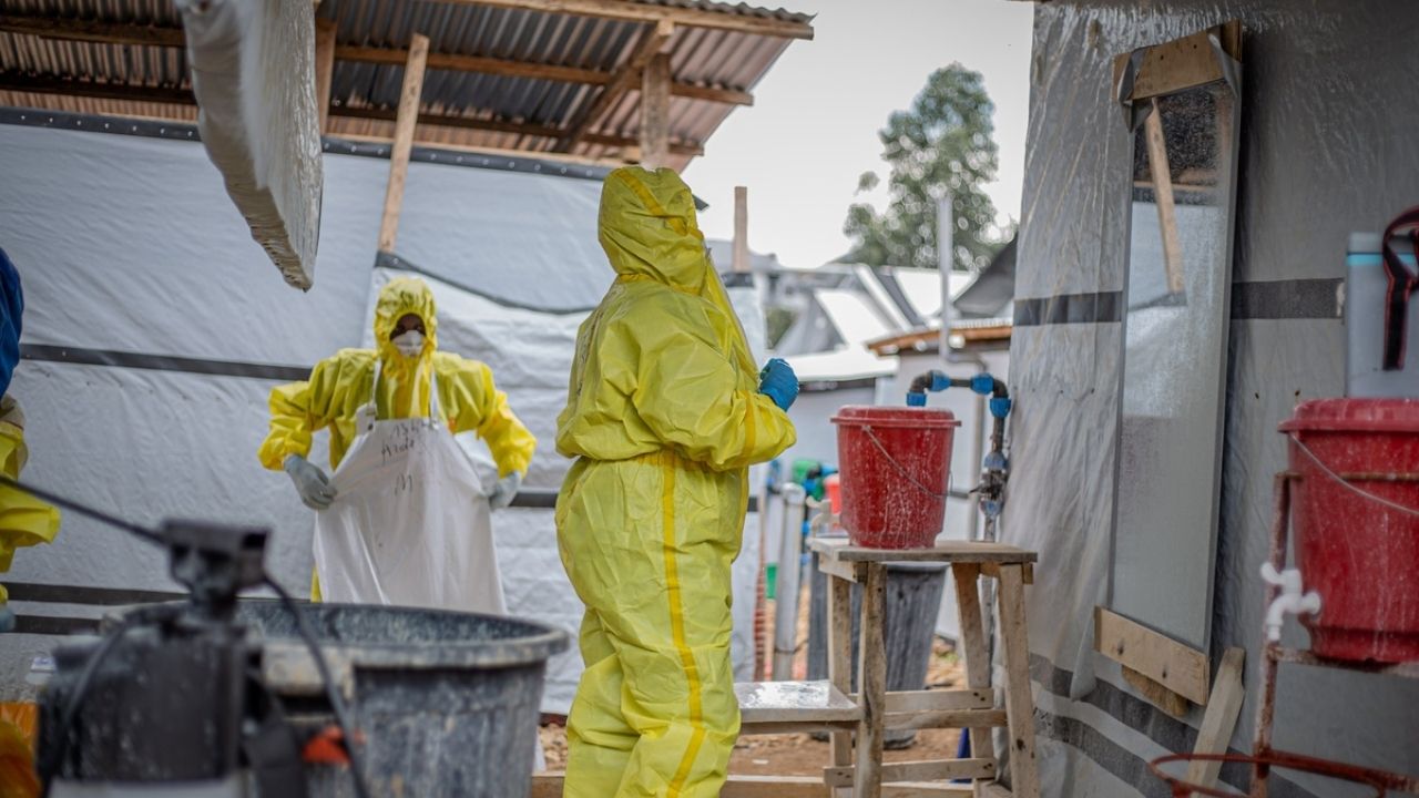 Ebola salgını Kongo’da 8 eyalete yayıldı: Ölü sayısı 4 bin 536