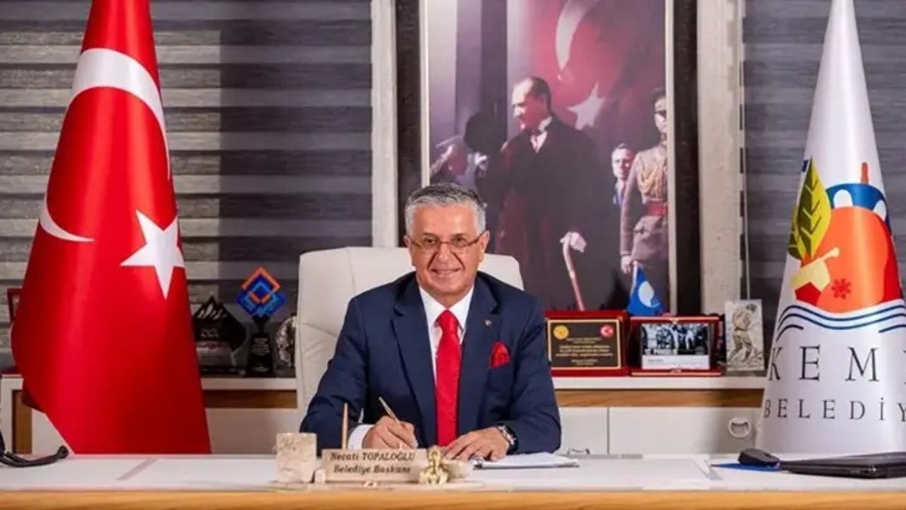 Kemer Belediye Başkanı Necati Topaloğlu CHP’den istifa etti