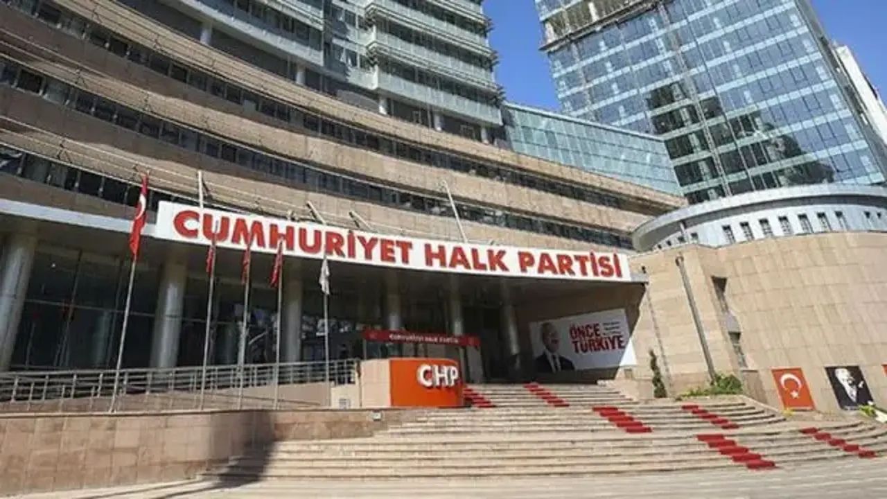 CHP’de Üç İsim İçin Kesin İhraç Talebiyle Disiplin Süreci