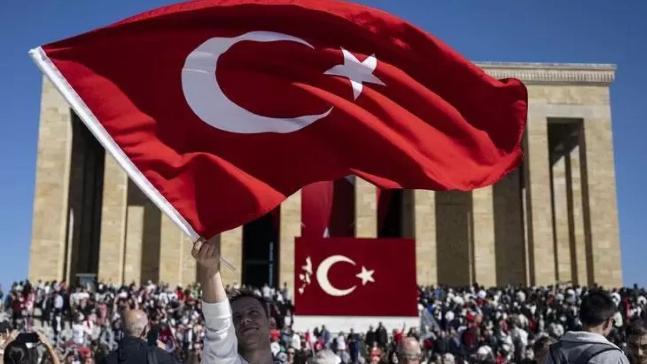 29 Ekim 2026 Hangi Gün? 28 Ekim Yarım Gün Tatil Mi?
