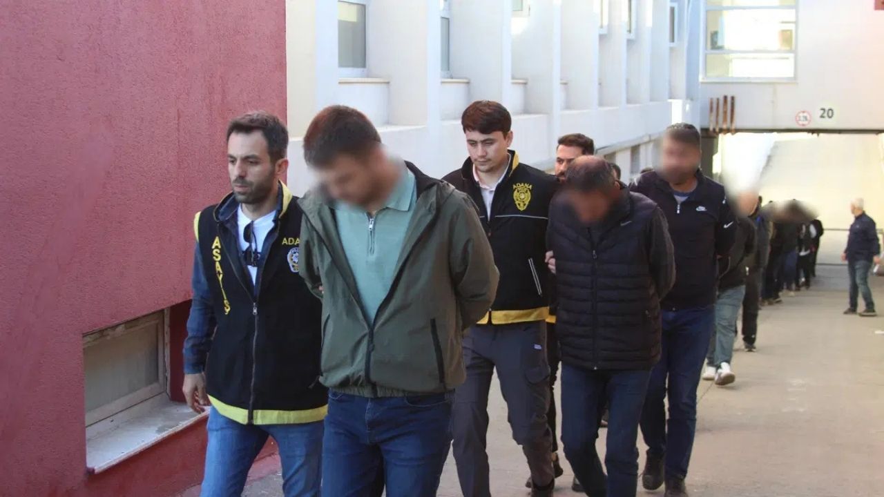 Kurgu Kazalarla 17 Sigorta Şirketini Dolandırdılar: 79 Şüpheli Adliyede
