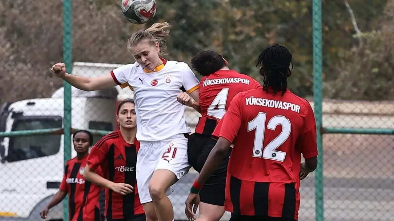 Galatasaray Deplasmanda Galibiyeti Son Dakikalarda Kaçırdı