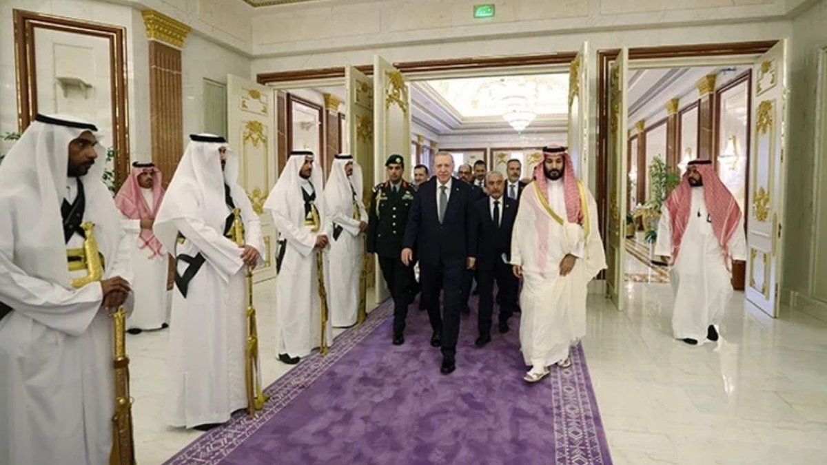 Cumhurbaşkanı Erdoğan Mekke’de Veliaht Prens Selman ile görüştü